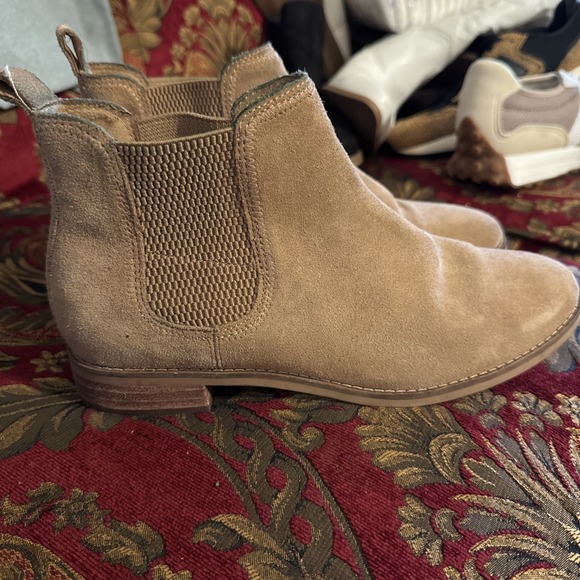 TOMS Ella Chelsea  Womens  Boots   Ankle  Sz. 7.5 Tan - Picture 3 of 5